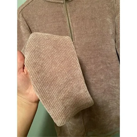 Prissy Jane Brown Beige 1/4 Zip Pullover Size Medium - Picture 3 of 6